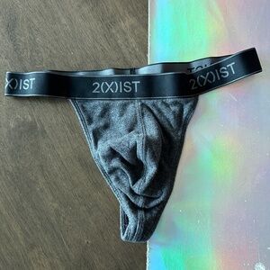 Mens 2(x)ist Thong size Medium